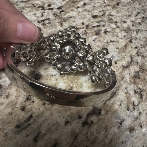 givenchy bracelet - Picture 4 of 4